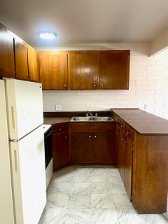 Foto del edificio - Royal Palms Apartments