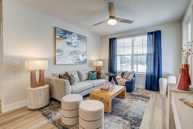 Longleaf at St. Johns Apartments | St. Johns, FL | Living Room - Longleaf at St. Johns