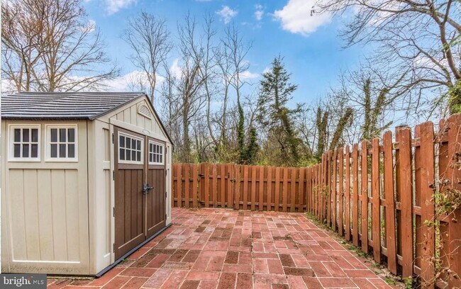 Foto del edificio - 5822 Burke Manor Ct