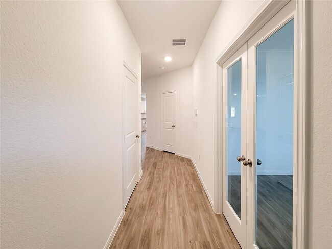 Foto del edificio - 1325 Grass Bnd Dr