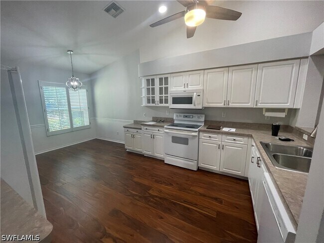 Foto del edificio - 5708 Greenwood Cir