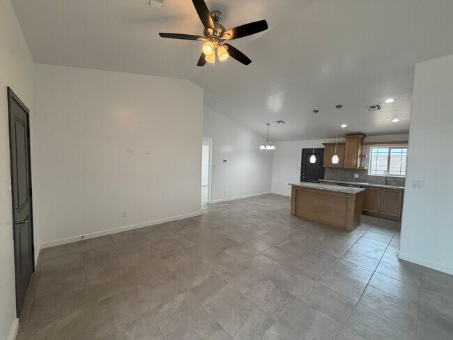 Foto del edificio - BRAND NEW 3 BEDROOM HOME!