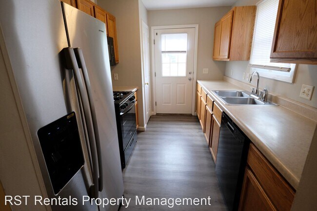 Building Photo - 4 br, 2 bath House - 911 Perry Ln