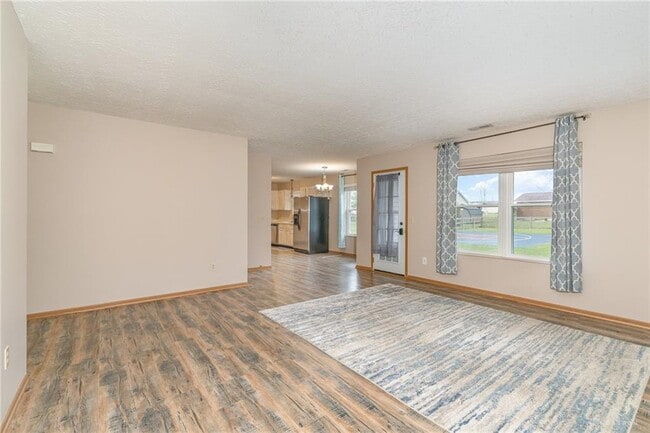 Building Photo - 6044 Sean Cir