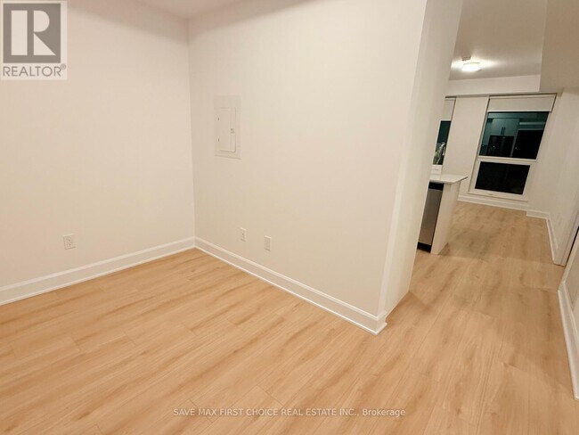 Photo du bâtiment - 3240 William Coltson Ave