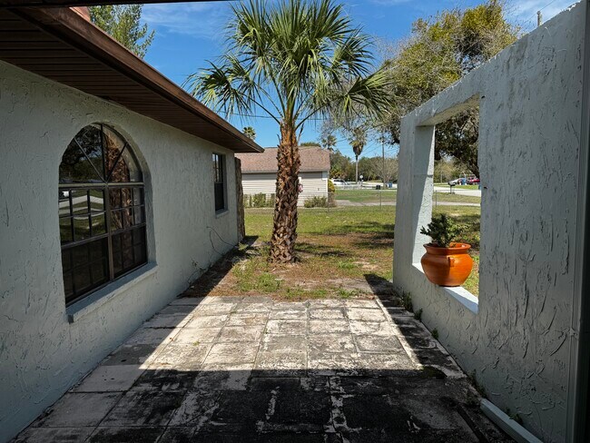 Foto del edificio - 1065 Altoona Ave