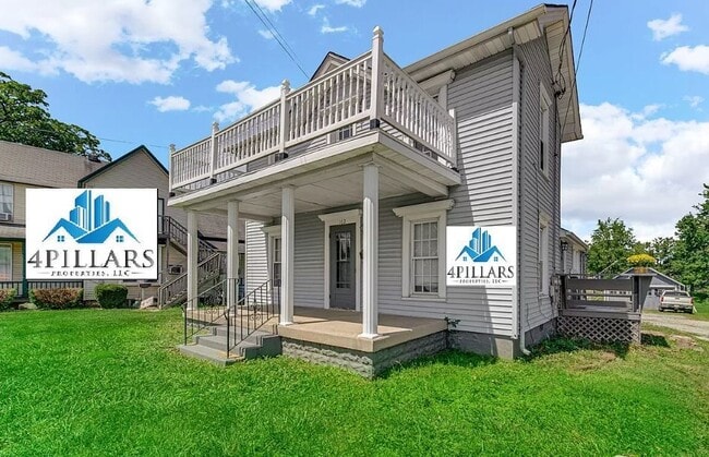 Building Photo - "Charming 1-Bedroom Apartment in the Heart...