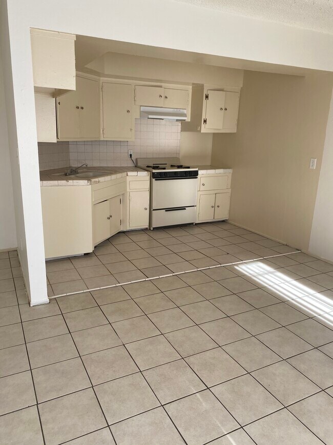 Foto del edificio - 238 N Bonnie Brae St