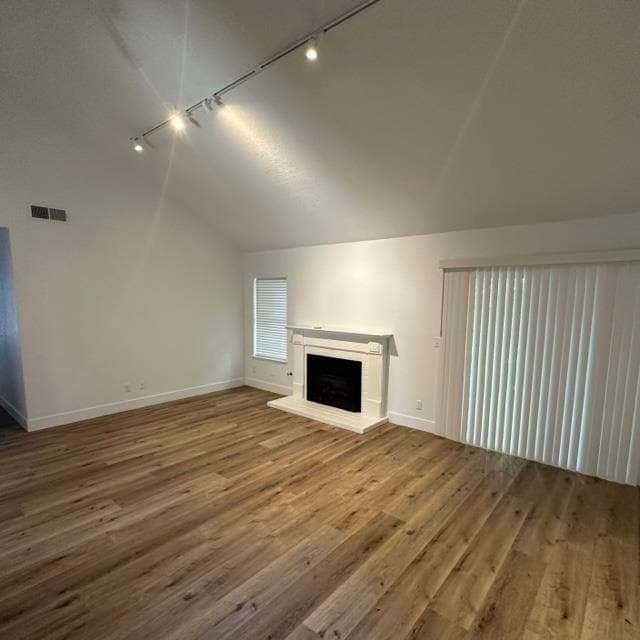 Building Photo - 451 E Muncie Ave