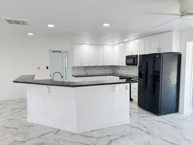 Building Photo - Dobson Ranch 4 bedroom rental
