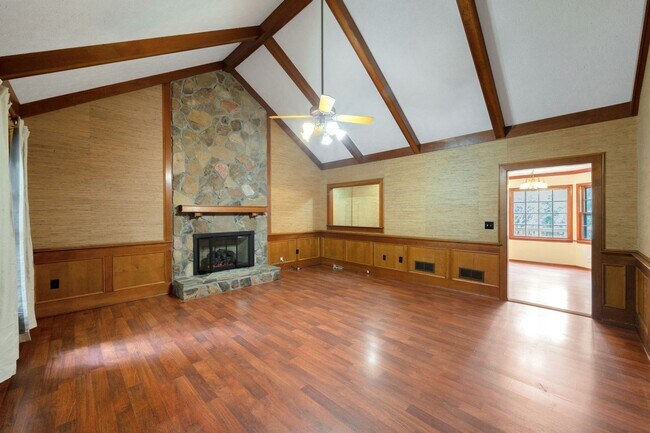 Photo - Spacious & Private 4BR Retreat on 2.5 Acre... House