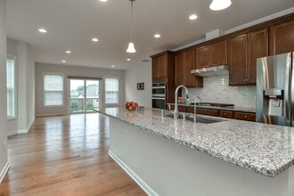 Building Photo - 35 Magnolia Dr