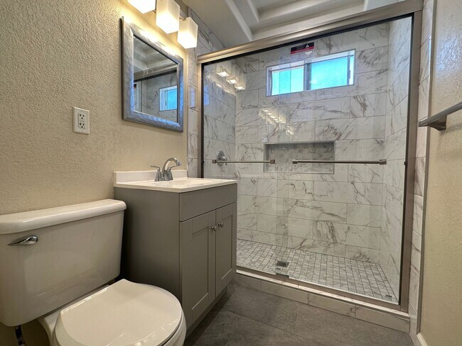 Building Photo - Chula Vista - 2bd/1ba Home in the Heart of...