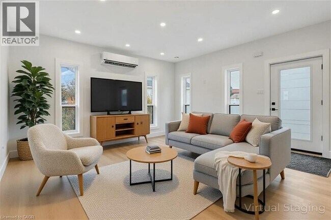 Building Photo - 67 Kimberly Crescent