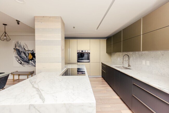 Foto del edificio - 1280 W Peachtree St NW