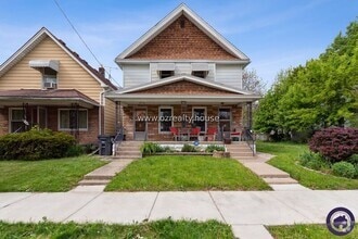Building Photo - 223 E Weber St