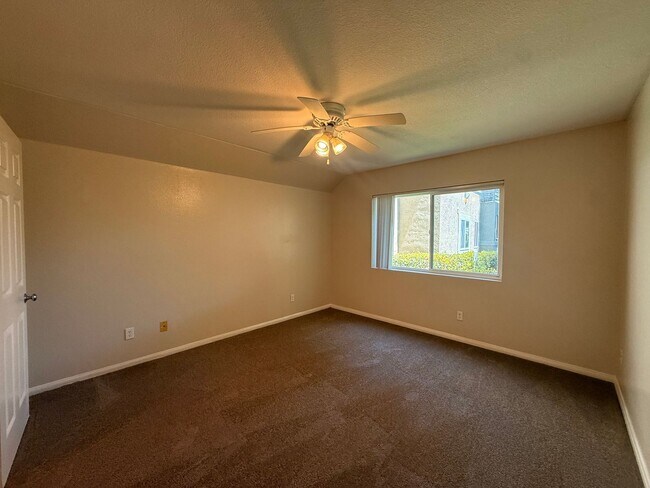 Foto del edificio - Gorgeous 1B/1BA Condo w/ Washer/Dryer, Walk-In Closet & Resort-Style Amenities!
