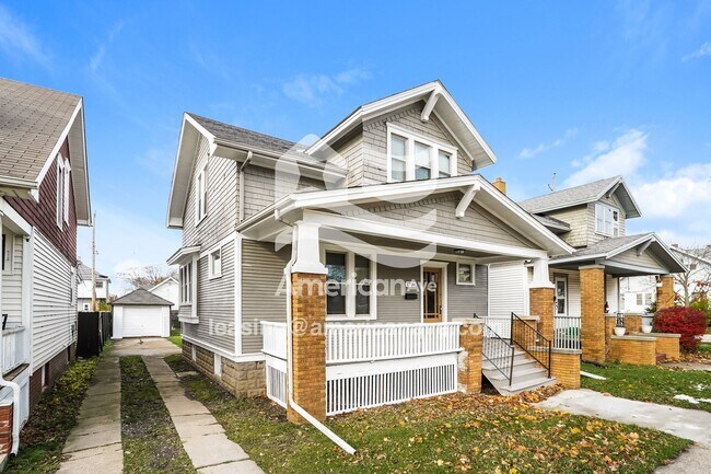 Foto del edificio - 1704 Flett Ave