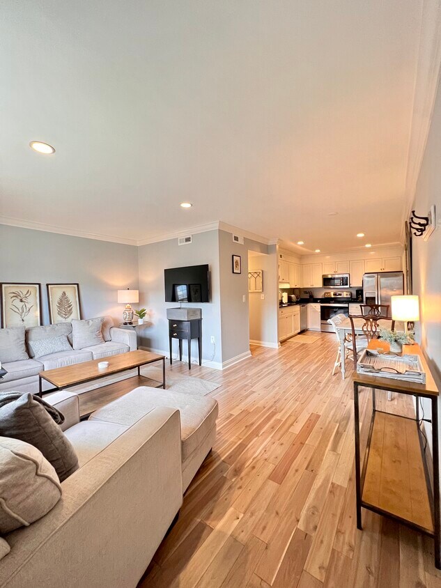 Living room - 1240 Fairmont Ave