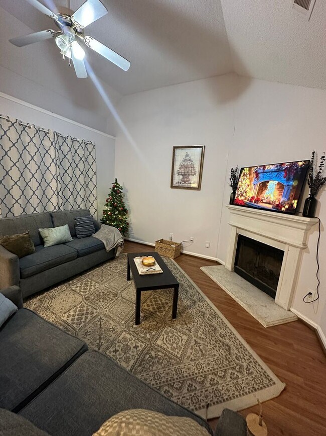 Foto del edificio - Charming 3 Bedroom, 2 Bath Home in Union C...