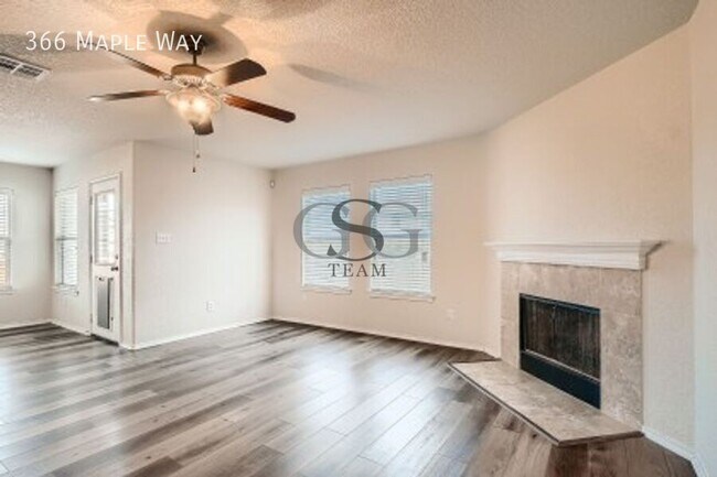 Building Photo - 366 Maple Way