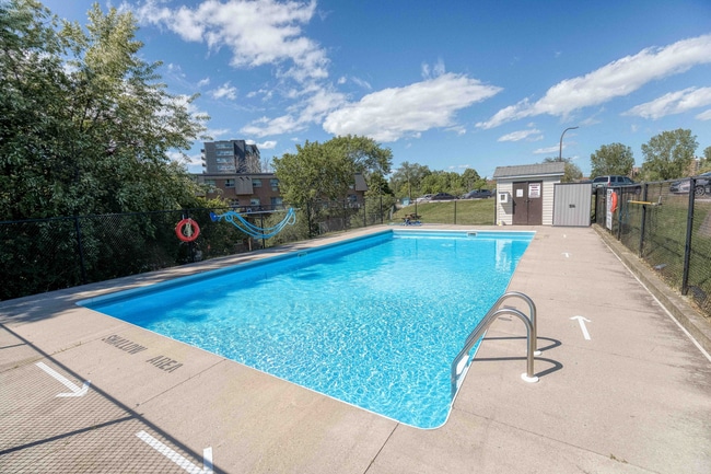 Building Photo - 10 Runnymede Road