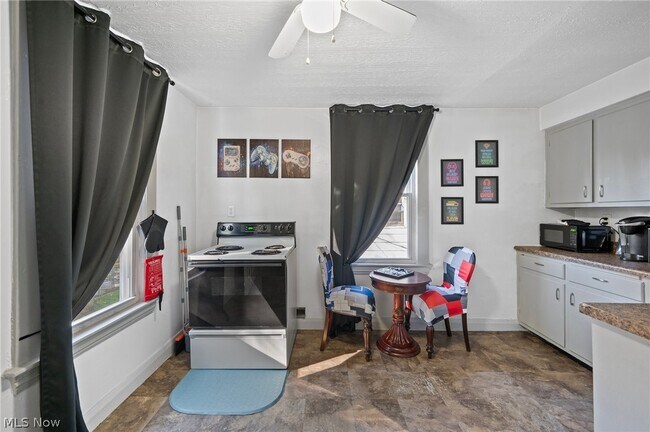 Foto del edificio - 9519 Preston Ave