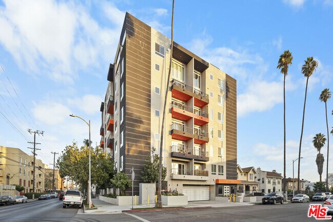 Foto del edificio - 900 S Kenmore Ave