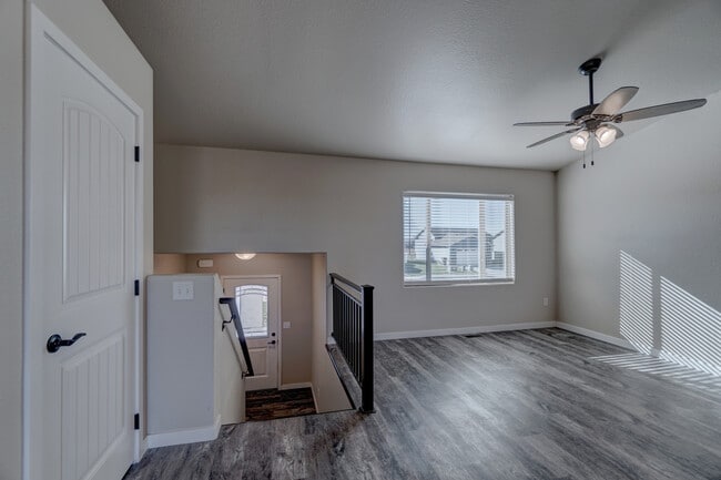 Building Photo - 6558 Abelia St