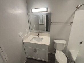 Interior Photo - 1944 Whitley Ave.