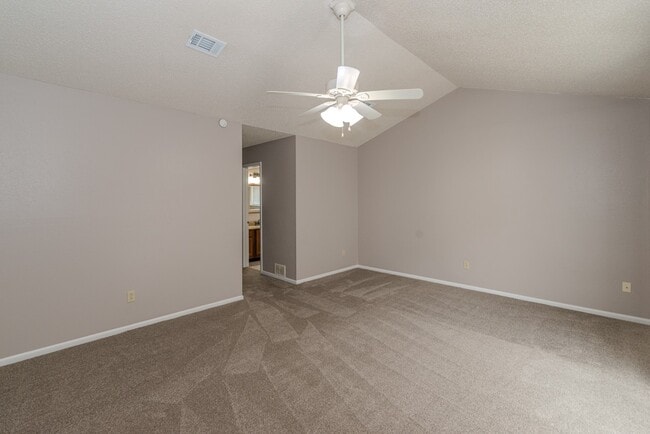 Building Photo - 6638 Lexington Dr