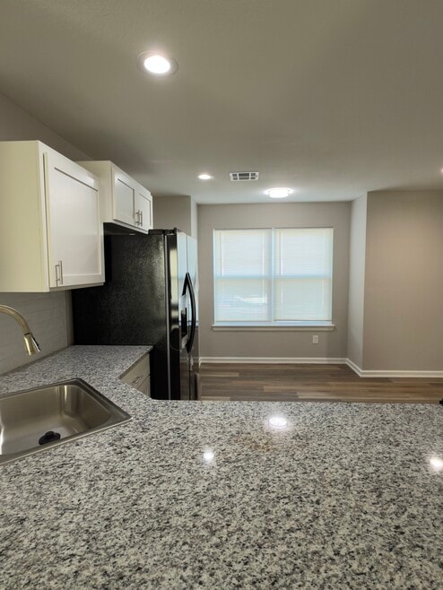 Building Photo - 409 Washington Ave