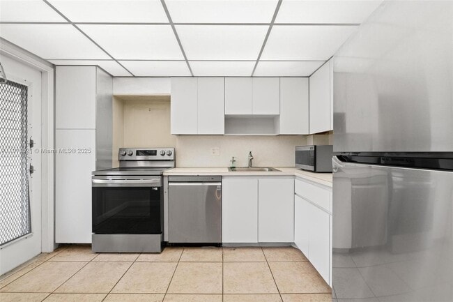 Foto del edificio - 2851 S Palm Aire Dr