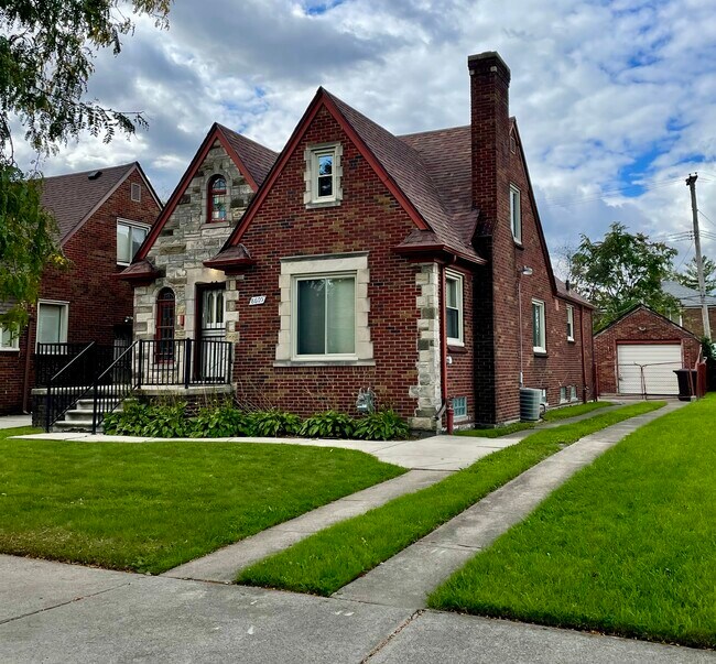 8605 Pinehurst St, Detroit, MI 48204 House Rental in Detroit, MI