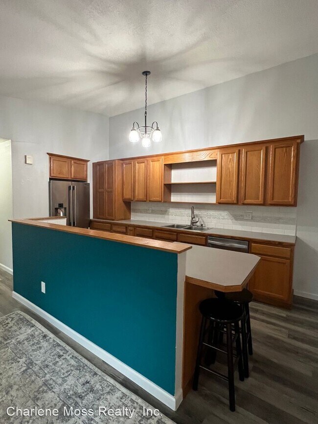 Building Photo - 2 br, 1 bath House - 3481 E 20th Avenue