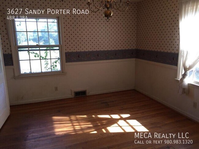 Building Photo - 3627 Sandy Porter Road
