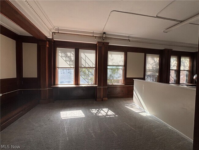 Foto del edificio - 5644 Broadway Ave