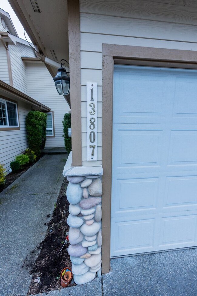 Foto del edificio - Beautiful 2 Bed 2.5 Bath Townhome in Kent