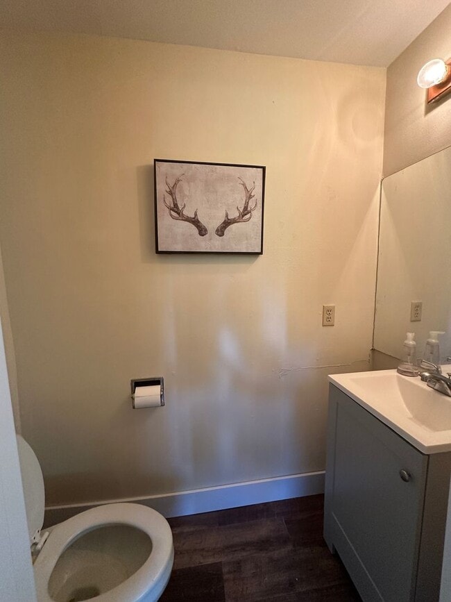 Building Photo - Lotheville Duplex