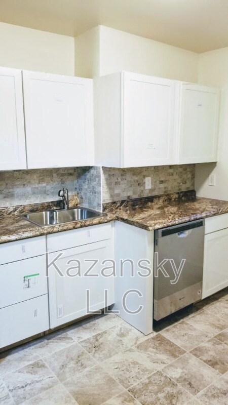 Foto del edificio - 6737 N Lawrence St