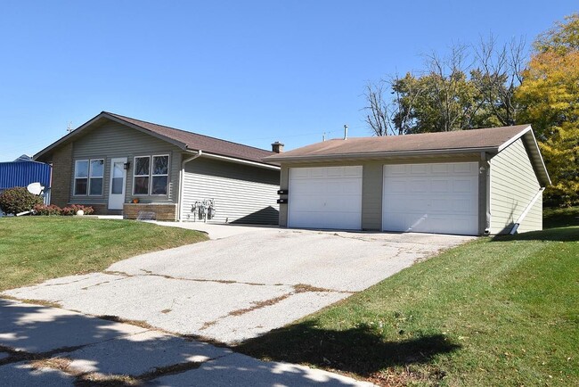 garage and one off road parking space - 1411 Victoria Dr