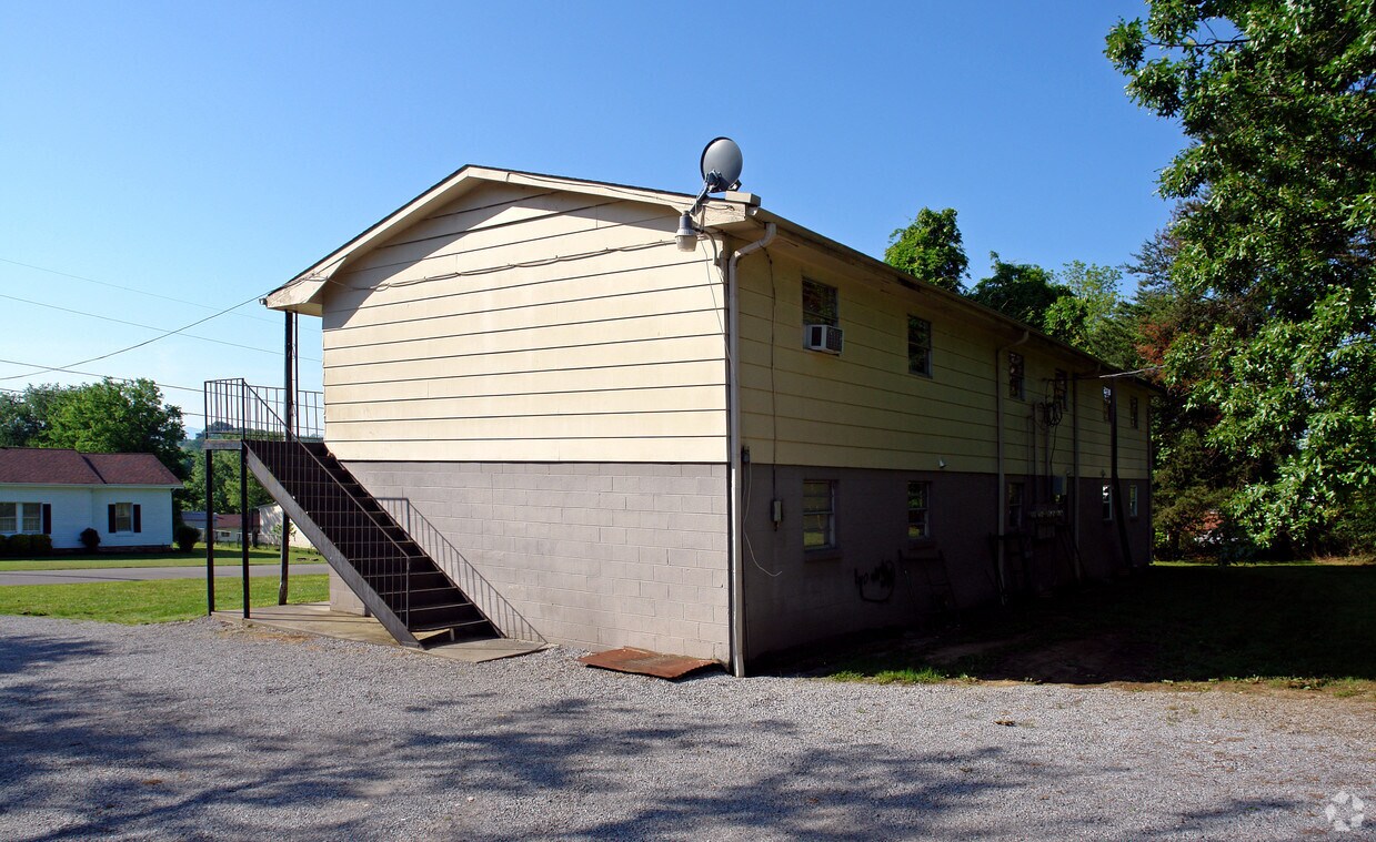 Foto del edificio - 611-621 Eagleton Rd