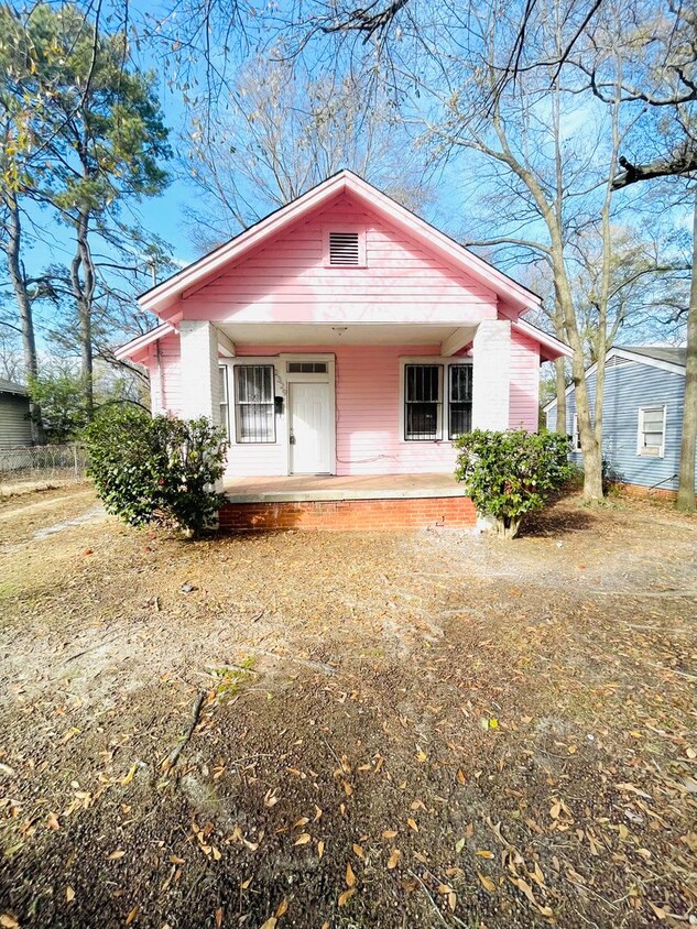 Foto principal - ** 2 bed 1 bath Located behind Jackson Hos...