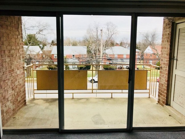 Photo - 4001 Clarks Ln