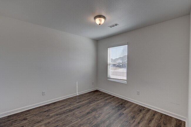 Building Photo - 310 Alex Jordan Dr.