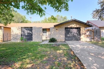 Building Photo - 2107 Darwin Dr