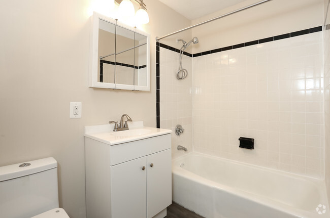 Baño - Candlewood Apartments