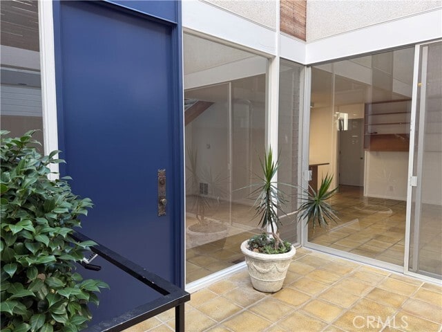 Building Photo - 321 Coral Ave