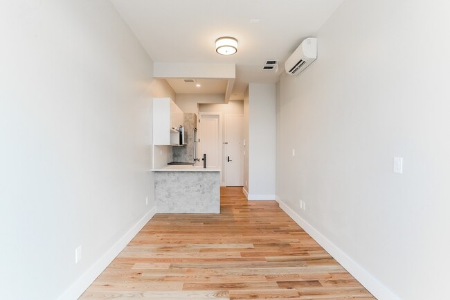 Building Photo - 1409 Bryant Ave