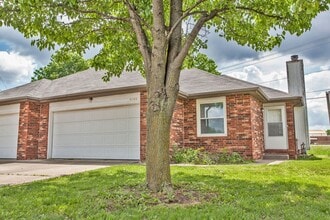 Building Photo - 4138-4140 S Miranda Ct